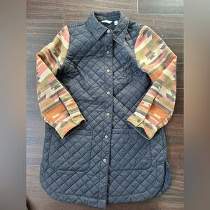 Canyon Retreat quilted jacket with Aztec print sleeves
